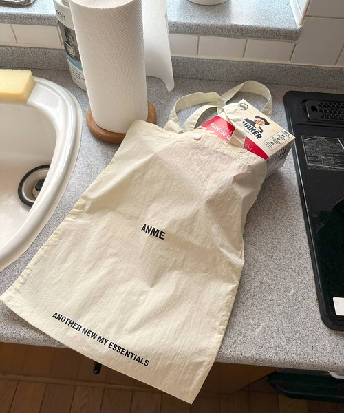 ANME（アンメ）の「【新色追加】ANMEロゴプリントA4トートバッグ（トートバッグ・レディース・ブルー/ブラック/アイボリー/グリーン/オレンジ/ライトブルー/イエロー/シルバー系/シルバー系その他・FREE）」の11枚目の写真