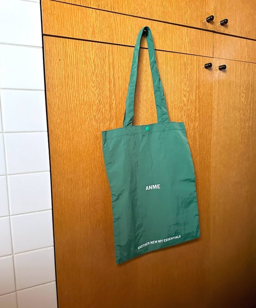 ANME（アンメ）の「【新色追加】ANMEロゴプリントA4トートバッグ（トートバッグ・レディース・ブルー/ブラック/アイボリー/グリーン/オレンジ/ライトブルー/イエロー/シルバー系/シルバー系その他・FREE）」の10枚目の写真
