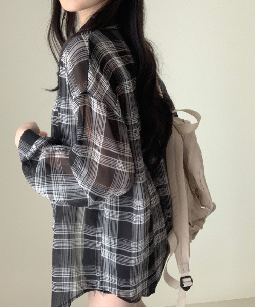 gossip！ロサンゼルス（ゴシップロサンゼルス）の「Y2K オーバーサイズ チェック柄 シャツ（シャツ/ブラウス・レディース・オフホワイト/ネイビー・FREE）」の16枚目の写真