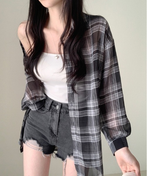 gossip！ロサンゼルス（ゴシップロサンゼルス）の「Y2K オーバーサイズ チェック柄 シャツ（シャツ/ブラウス・レディース・オフホワイト/ネイビー・FREE）」の7枚目の写真