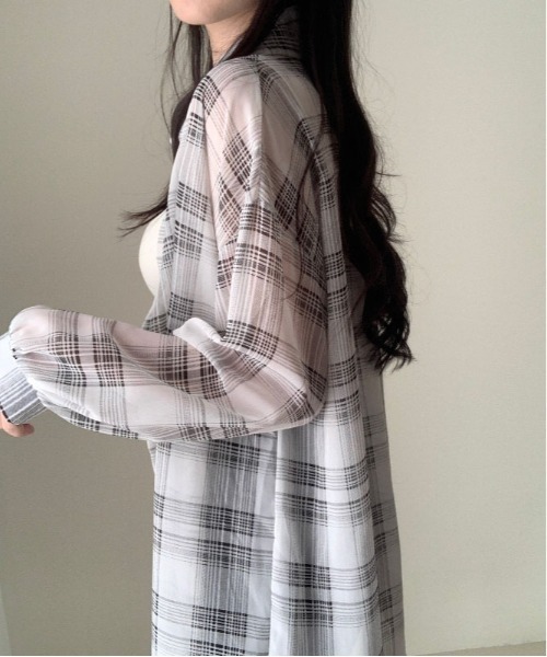 gossip！ロサンゼルス（ゴシップロサンゼルス）の「Y2K オーバーサイズ チェック柄 シャツ（シャツ/ブラウス・レディース・オフホワイト/ネイビー・FREE）」の19枚目の写真