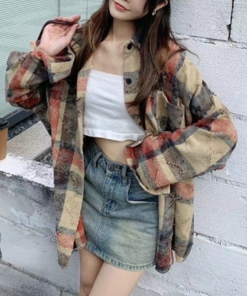 CREARE -LINO-（クレアーレリノ）の「＜ユニセックス商品＞ダメージ加工チェック柄シャツ（シャツ/ブラウス・レディース・グレー/ブルー/ベージュ/レッド・FREE）」の10枚目の写真