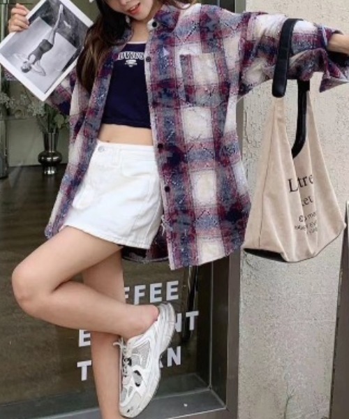 CREARE -LINO-（クレアーレリノ）の「＜ユニセックス商品＞ダメージ加工チェック柄シャツ（シャツ/ブラウス・レディース・グレー/ブルー/ベージュ/レッド・FREE）」の20枚目の写真