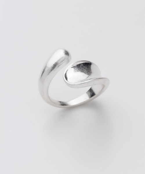 ciite'(シーテ)の「twist ring / ツイストリング(リング・レディース・ゴールド/シルバー・FREE)」の2枚目の写真