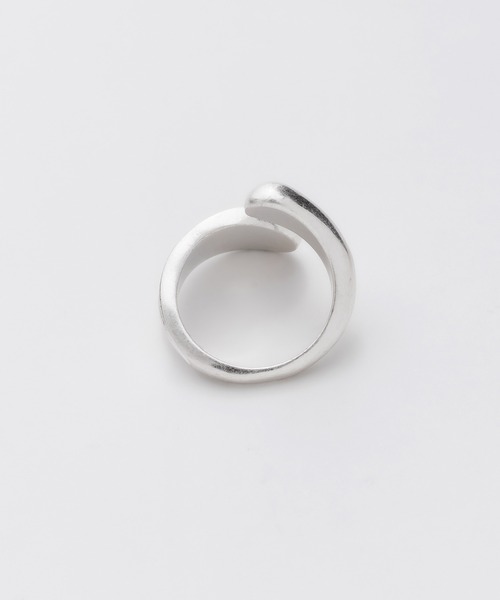 ciite'(シーテ)の「twist ring / ツイストリング(リング・レディース・ゴールド/シルバー・FREE)」の8枚目の写真