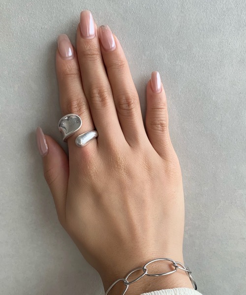 ciite'(シーテ)の「twist ring / ツイストリング(リング・レディース・ゴールド/シルバー・FREE)」の10枚目の写真