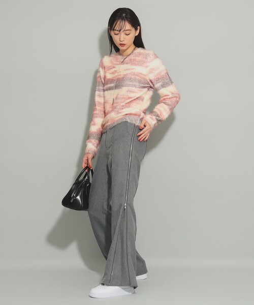 Ray BEAMS（レイビームス）の「シャギー プリント クルーネック ニット（ニット/セーター・レディース・ピンク/ベージュ・ONE SIZE）」の3枚目の写真