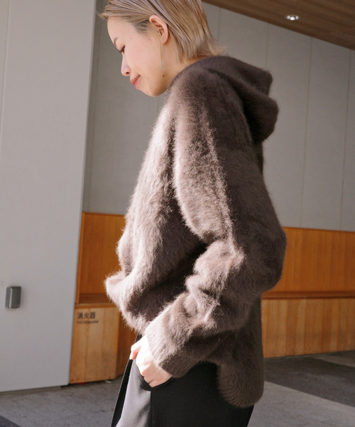 AP STUDIO（エーピーストゥディオ）の「フォックスカシミヤフーディ―（ニット/セーター・レディース・ブラック/ブラウン・FREE）」の3枚目の写真