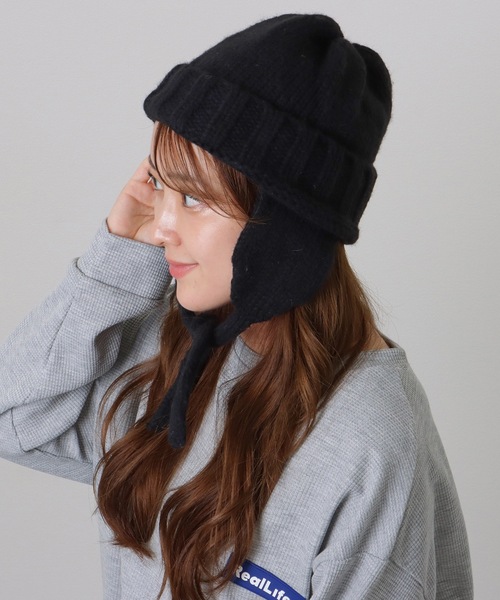 Lace Ladies(レースレディース)の「ソリッドカラー 耳あて付き フライト ニット キャップ(ニットキャップ/ビーニー・レディース・グリーン/レッド/ブラック/アイボリー・FREE)」の7枚目の写真