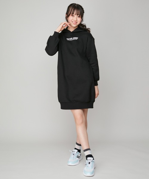 SISTER JENNI(SISTER JENNI)の「【あったか】裏起毛エンボスロゴパーカーワンピ(ワンピース・キッズ・ブラック/サックスブルー・130cm/140cm/150cm/160cm)」の5枚目の写真