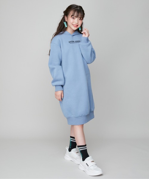 SISTER JENNI(SISTER JENNI)の「【あったか】裏起毛エンボスロゴパーカーワンピ(ワンピース・キッズ・ブラック/サックスブルー・130cm/140cm/150cm/160cm)」の7枚目の写真