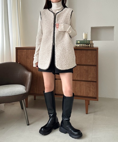 apres jour mignon(アプレジュールミニョン)の「ボアベスト【ZOZOTOWN限定アイテム】(ベスト・レディース・モカ/アイボリー/ブラック・フリー/X-LARGE)」の18枚目の写真
