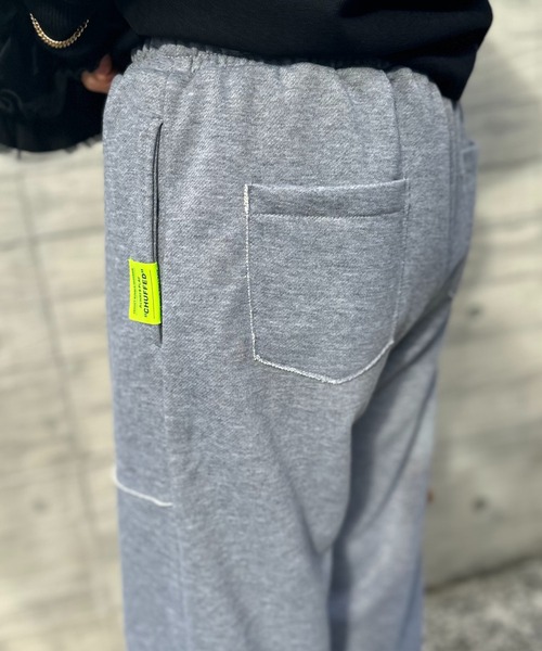 mi via loca(ミヴィアロカ)の「Vintageライク パッチデザイン スウェットイージーパンツ(スウェットパンツ・レディース・トップグレー/オートミール・FREE)」の3枚目の写真