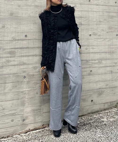 mi via loca(ミヴィアロカ)の「Vintageライク パッチデザイン スウェットイージーパンツ(スウェットパンツ・レディース・トップグレー/オートミール・FREE)」の12枚目の写真