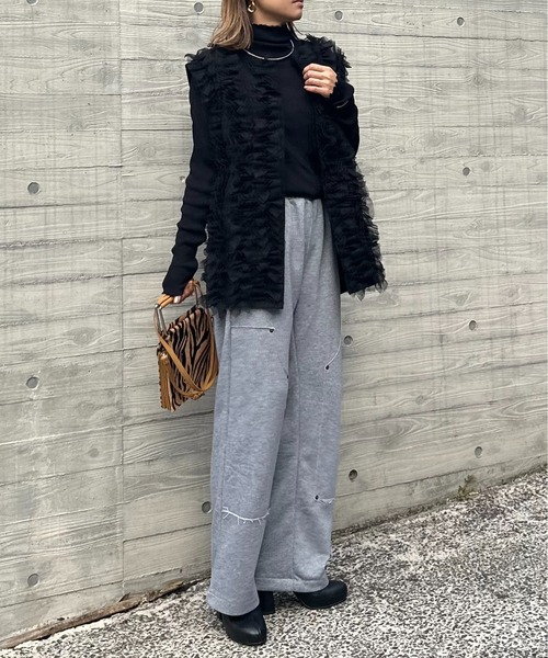 mi via loca(ミヴィアロカ)の「Vintageライク パッチデザイン スウェットイージーパンツ(スウェットパンツ・レディース・トップグレー/オートミール・FREE)」の18枚目の写真