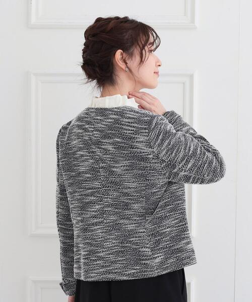 SHOO・LA・RUE（シューラルー）の「【S-3L】セレモニーからデイリーにも 軽くて柔らかくて着心地の良い カットツイードジャケット（ノーカラージャケット・レディース・ブラック系3/ホワイト系6・03/02/01/05/04）」の4枚目の写真