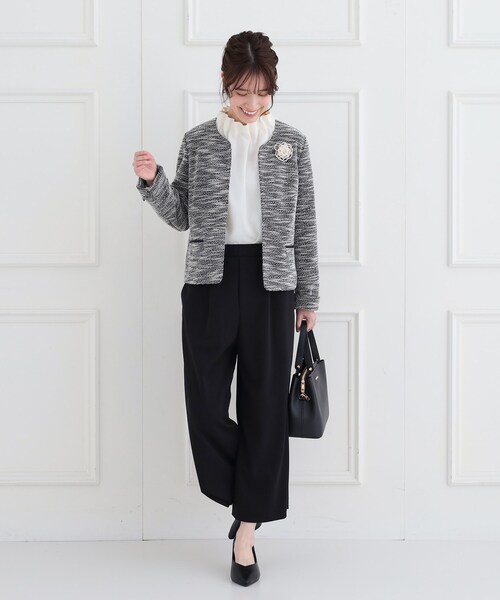 SHOO・LA・RUE（シューラルー）の「【S-3L】セレモニーからデイリーにも 軽くて柔らかくて着心地の良い カットツイードジャケット（ノーカラージャケット・レディース・ブラック系3/ホワイト系6・03/02/01/05/04）」の5枚目の写真