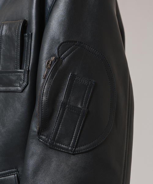 EDIFICE（エディフィス）の「ETS.MATERIAUX(マテリオ) ラムレザー フレンチパイロットジャケット（その他アウター・メンズ・ネイビー・MEDIUM/LARGE）」の11枚目の写真