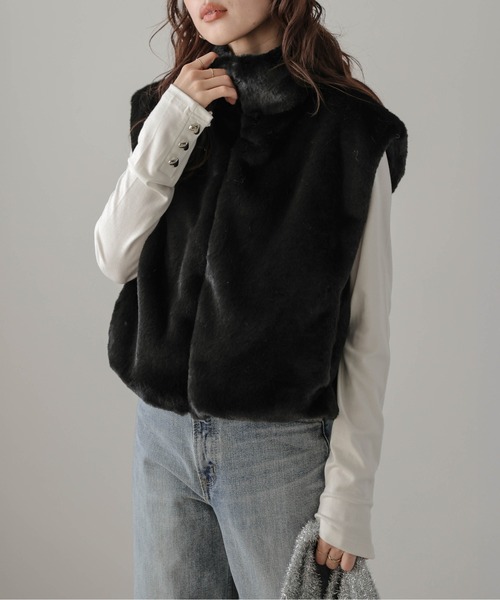 AMELY(エミリー)の「スタンドネックベスト(ベスト・レディース・グレー系2/ブラウン系2/ブラウン系1/ベージュ系2/ブラック系1/グレー系1/ブラック系2/ベージュ系1・フリー)」の17枚目の写真