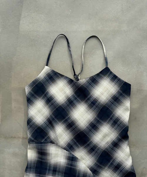 SHAGGIE(シャギー)の「【ViVi掲載】チェック柄/ニュアンス柄バッククロスロングワンピース(ワンピース・レディース・ネイビー/ブラウン・SMALL/MEDIUM)」の7枚目の写真