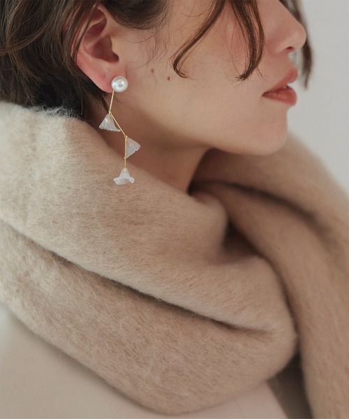 titivate（ティティベイト）の「フラワーロングピアス（ピアス（両耳用）・レディース・シルバー/ゴールド・FREE）」の5枚目の写真