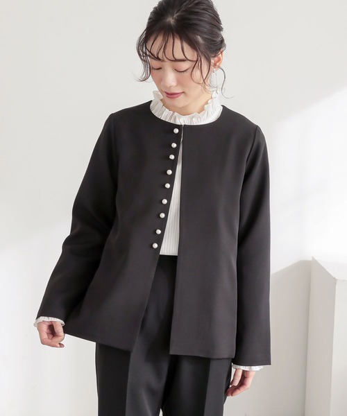 【ADORE】最高級ライン＊ブラックレーベル　ノーカラースーツ　セットアップ フェイクパール付きノーカラージャケットセットアップ』（スーツ