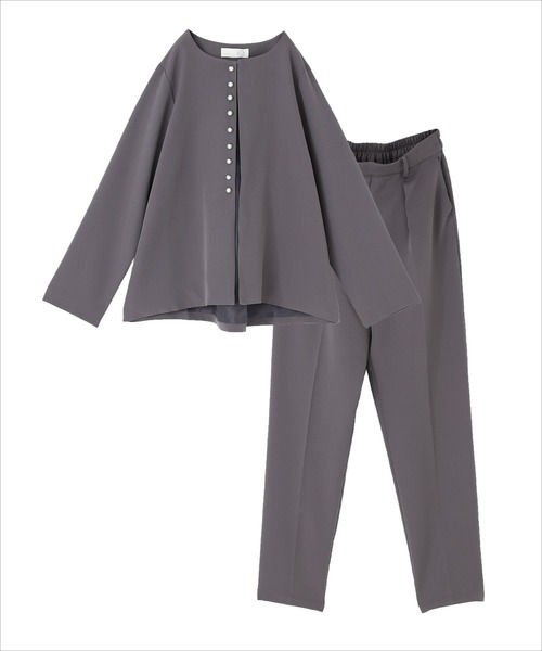 フェイクパール付きノーカラージャケットセットアップ』（スーツセット