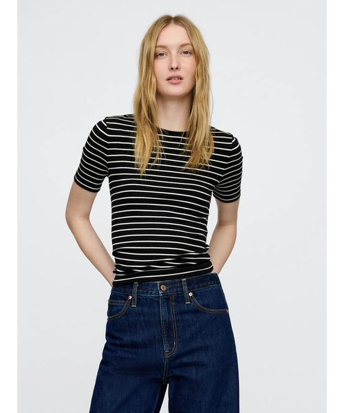 GAP(ギャップ)の「モダン クルーネックTシャツ 半袖(Tシャツ/カットソー・レディース・ブラック/ネイビー/ライトグレー/ホワイト/ブラック×ホワイト・XXS/S/XL/XS/M/L)」の4枚目の写真