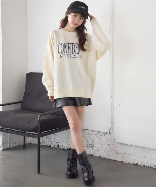 RETRO GIRL(レトロガール)の「フラワープリントトレーナー(スウェット・レディース・ナチュラル/ダークブルー/ホワイト系その他・FREE)」の8枚目の写真