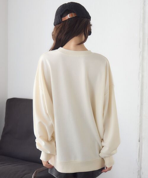 RETRO GIRL(レトロガール)の「フラワープリントトレーナー(スウェット・レディース・ナチュラル/ダークブルー/ホワイト系その他・FREE)」の15枚目の写真