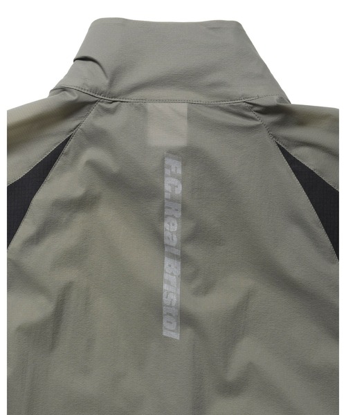 F.C.Real Bristol（エフシーレアルブリストル）の「ULTRA LIGHT WEIGHT JACKET（ブルゾン・メンズ・ブラック/カーキ/ライトブラウン・SMALL/MEDIUM/LARGE/X-LARGE）」の15枚目の写真
