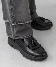 Midland FootWears（ミッドランド フットウエアーズ）の「【+6.5cm厚底】スタイルアップ ボリュームソール タッセル ローファー   Midland Footwears 000013（ローファー）」