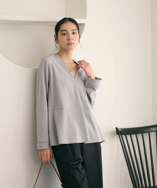 ユナイテッドアローズ　ペムラム　カットソー　シップス スピック　b&y WEB限定 Wardrobe DAILY MINIMAL】ペプラム Vネックプルオーバー