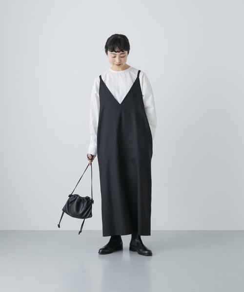 かぐれ(カグレ)の「『2WAY仕様』ウールトロVネックワンピース(ワンピース・レディース・ブラック/チャコールグレー・FREE)」の19枚目の写真