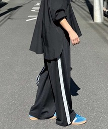 CORNERS by KR（コーナーズバイケーアール）の「【CORNERS by KR】グリッターライントラックパンツ（スラックス）」