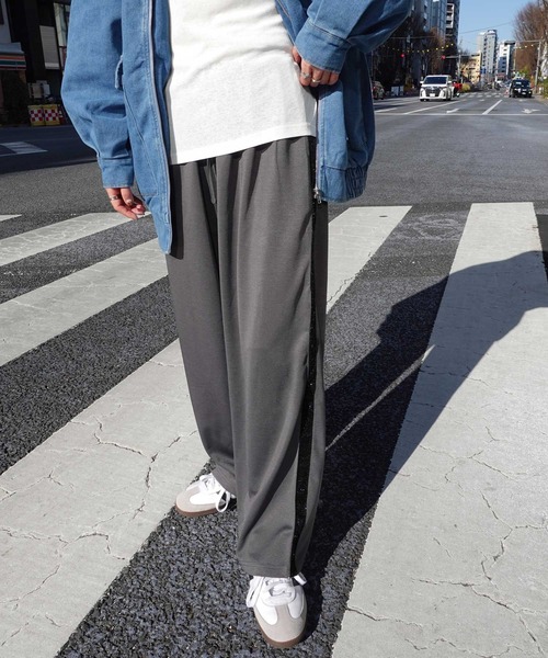 CORNERS by KR（コーナーズバイケーアール）の「【CORNERS by KR】グリッターライントラックパンツ（スラックス・レディース・ブラウン/ブラック/グレー・M）」の10枚目の写真