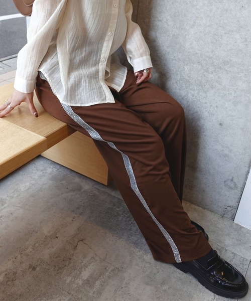 CORNERS by KR（コーナーズバイケーアール）の「【CORNERS by KR】グリッターライントラックパンツ（スラックス・レディース・ブラウン/ブラック/グレー・M）」の5枚目の写真