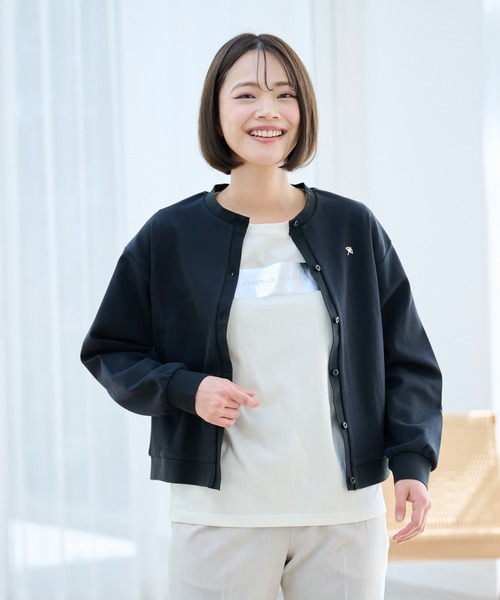 Arnold Palmer（アーノルドパーマー）の「カノコ クルーネック カーディガン（カーディガン/ボレロ・レディース・サックスブルー/ブラック/ホワイト・L/M/S）」の2枚目の写真