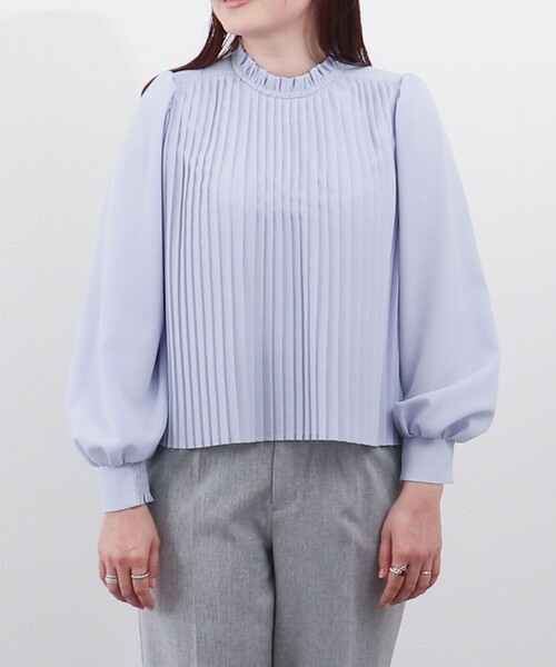 MICO COULIER（ミコクリエ）の「《オケージョン対応》ジョーゼットプリーツブラウス（シャツ/ブラウス・レディース・サックスブルー/ホワイト系その他/オフホワイト・38）」の3枚目の写真
