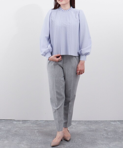 MICO COULIER（ミコクリエ）の「《オケージョン対応》ジョーゼットプリーツブラウス（シャツ/ブラウス・レディース・サックスブルー/ホワイト系その他/オフホワイト・38）」の4枚目の写真