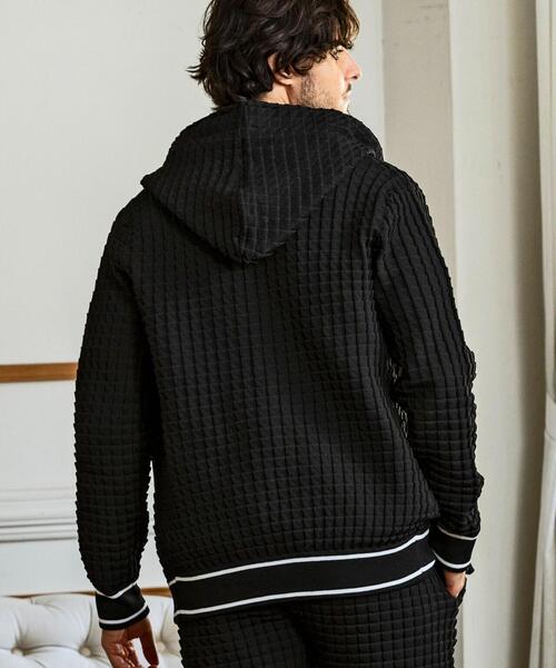 1piu1uguale3 RELAX（ウノピュウノウグァーレトレリラックス）の「1PIU1UGUALE3 RELAX/ウノピゥウノウグァーレトレ リラックス/スクエアパターンニットフーディー（パーカー・メンズ・ブラック/ホワイト・M/L/XL）」の8枚目の写真