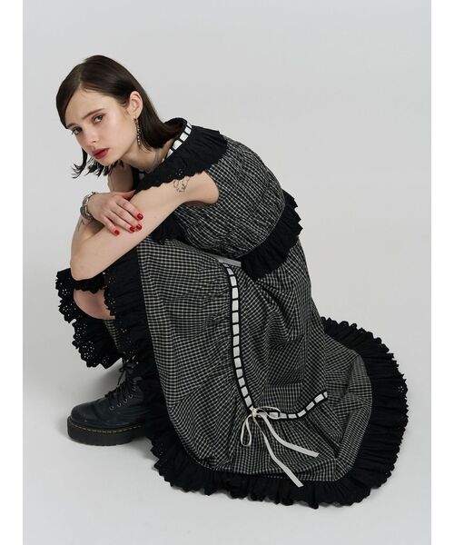 jouetie（ジュエティ）の「リボンステッチフリルブラウス ビスチェ【セットアップ対応】夏服（シャツ/ブラウス・レディース・ブラック/オフホワイト/レッド・MEDIUM）」の11枚目の写真