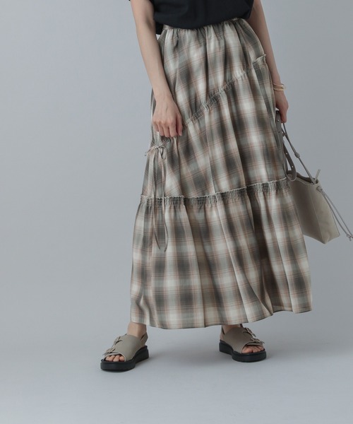 GLOBAL WORK(グローバルワーク)の「MATINEE LINE/チェックスカート/327172(スカート・レディース・ブラック系その他/ブラウン系その他/イエロー系その他・MEDIUM/LARGE)」の1枚目の写真