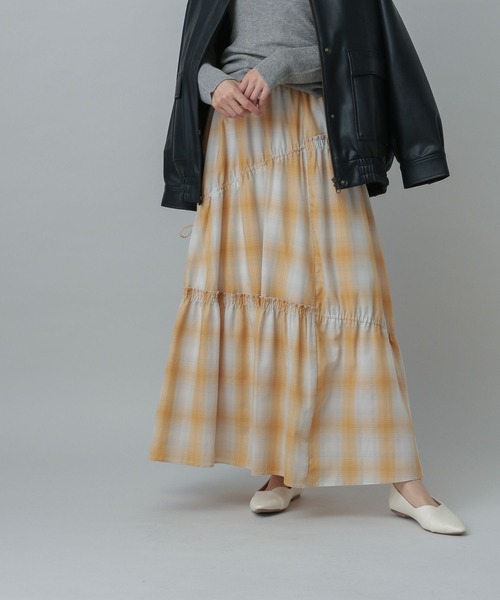 GLOBAL WORK(グローバルワーク)の「MATINEE LINE/チェックスカート/327172(スカート・レディース・ブラック系その他/ブラウン系その他/イエロー系その他・MEDIUM/LARGE)」の3枚目の写真