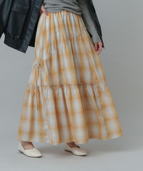 GLOBAL WORK(グローバルワーク)の「MATINEE LINE/チェックスカート/327172(スカート・レディース・ブラック系その他/ブラウン系その他/イエロー系その他・MEDIUM/LARGE)」の5枚目の写真