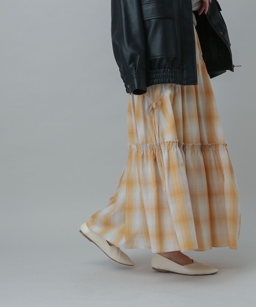 GLOBAL WORK(グローバルワーク)の「MATINEE LINE/チェックスカート/327172(スカート・レディース・ブラック系その他/ブラウン系その他/イエロー系その他・MEDIUM/LARGE)」の6枚目の写真