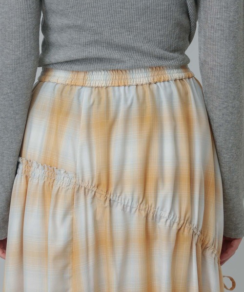 GLOBAL WORK(グローバルワーク)の「MATINEE LINE/チェックスカート/327172(スカート・レディース・ブラック系その他/ブラウン系その他/イエロー系その他・MEDIUM/LARGE)」の11枚目の写真