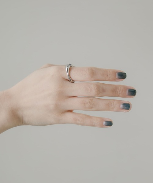 SMELLY(スメリー)の「ステンレスニュアンスリング(リング・レディース・シルバー・-)」の4枚目の写真