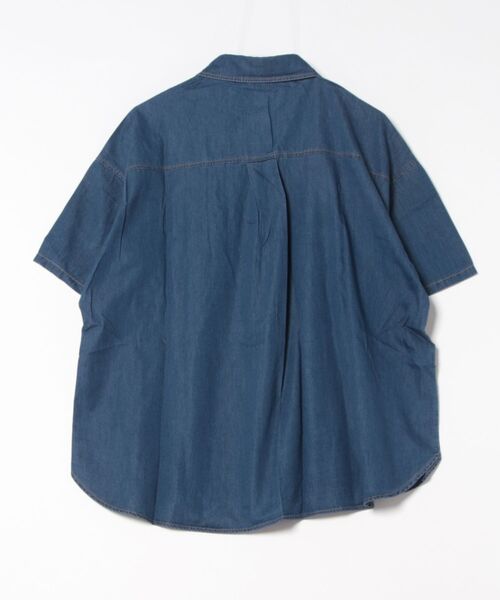 Honeys（ハニーズ）の「【ハニさら・接触冷感】半袖デニムシャツ（シャツ/ブラウス・レディース・インディゴブルー/ライトブルー/グレー・L/LL/M/S）」の4枚目の写真