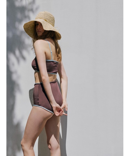 Mila Owen（ミラオーウェン）の「ベロアトリムストラップ付スイムSET